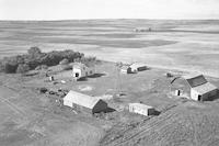 Aerial photograph of a farm in Saskatchewan (38-28-W3)