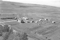 Aerial photograph of a farm in Saskatchewan (38-28-W3)