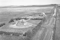 Aerial photograph of a farm in Saskatchewan (38-28-W3)