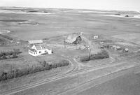 Aerial photograph of a farm in Saskatchewan (38-28-W3)