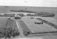 Aerial photograph of a farm in Saskatchewan (39-27-W3)