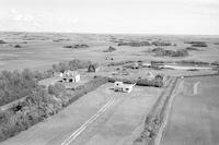 Aerial photograph of a farm in Saskatchewan (39-27-W3)