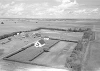 Aerial photograph of a farm in Saskatchewan (39-27-W3)