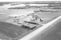 Aerial photograph of a farm in Saskatchewan (40-11-W3)