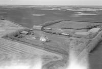 Aerial photograph of a farm in Saskatchewan (40-11-W3)