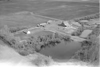 Aerial photograph of a farm in Saskatchewan (40-11-W3)