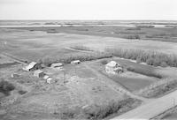 Aerial photograph of a farm in Saskatchewan (40-11-W3)