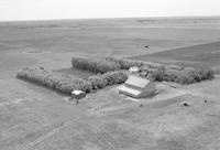 Aerial photograph of a farm in Saskatchewan (40-19-W3)