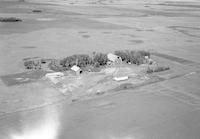 Aerial photograph of a farm in Saskatchewan (26-41-8-W3)