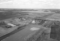 Aerial photograph of a farm in Saskatchewan (43-21-W3)