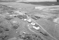 Aerial photograph of a farm in Saskatchewan (16-43-21-W3)