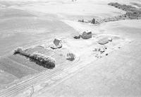 Aerial photograph of a farm in Saskatchewan (39-16-W3)