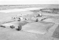 Aerial photograph of a farm in Saskatchewan (28-41-9-W3)