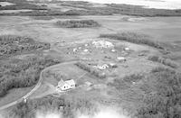 Aerial photograph of a farm in Saskatchewan (5-42-23-W3)