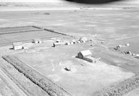 Aerial photograph of a farm in Saskatchewan (42-22-W3)