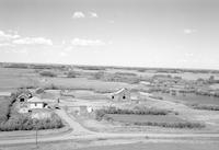 Aerial photograph of a farm in Saskatchewan (44-22-W3)