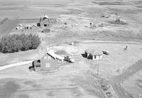 Aerial photograph of a farm in Saskatchewan (44-22-W3)