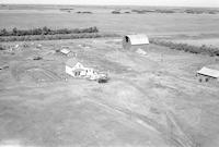 Aerial photograph of a farm in Saskatchewan (10-44-22-W3)