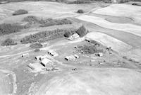 Aerial photograph of a farm in Saskatchewan (32-46-14-W3)