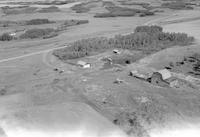 Aerial photograph of a farm in Saskatchewan (47-18-W3)