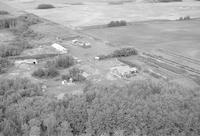 Aerial photograph of a farm in Saskatchewan (10-48-23-W3)