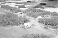 Aerial photograph of a farm in Saskatchewan (40-9-W3)