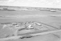 Aerial photograph of a farm in Saskatchewan (26-40-9-W3)