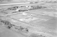 Aerial photograph of a farm in Saskatchewan (27-40-9-W3)