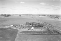 Aerial photograph of a farm in Saskatchewan (36-40-10-W3)