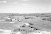 Aerial photograph of a farm in Saskatchewan (27-40-10-W3)