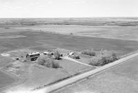 Aerial photograph of a farm in Saskatchewan (19-40-10-W3)