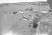 Aerial photograph of a farm in Saskatchewan (19-40-10-W3)