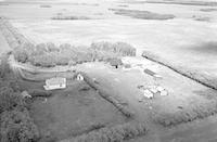 Aerial photograph of a farm in Saskatchewan (40-19-W3)