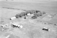 Aerial photograph of a farm in Saskatchewan (15-41-9-W3)