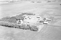 Aerial photograph of a farm in Saskatchewan (16-41-9-W3)