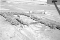 Aerial photograph of a farm in Saskatchewan (25-41-9-W3)