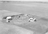 Aerial photograph of a farm in Saskatchewan (25-41-11-W3)