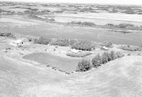 Aerial photograph of a farm in Saskatchewan (41-18-W3)