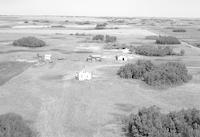 Aerial photograph of a farm in Saskatchewan (15-41-18-W3)