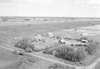 Aerial photograph of a farm in Saskatchewan (24-41-18-W3)