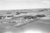 Aerial photograph of a farm in Saskatchewan (2-41-18-W3)