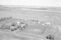 Aerial photograph of a farm in Saskatchewan (18-44-21-W3)