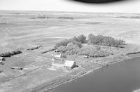 Aerial photograph of a farm in Saskatchewan (44-22-W3)