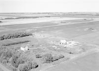 Aerial photograph of a farm in Saskatchewan (44-22-W3)