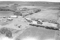 Aerial photograph of a farm in Saskatchewan (48-19-W3)