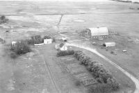 Aerial photograph of a farm in Saskatchewan (25-48-19-W3)