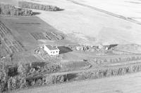 Aerial photograph of a farm in Saskatchewan (47-23-W3)