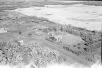 Aerial photograph of a farm in Saskatchewan (3-42-16-W3)