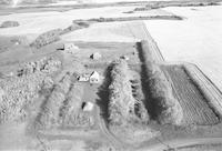 Aerial photograph of a farm in Saskatchewan (42-18-W3)