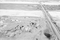 Aerial photograph of a farm in Saskatchewan (4-42-18-W3)